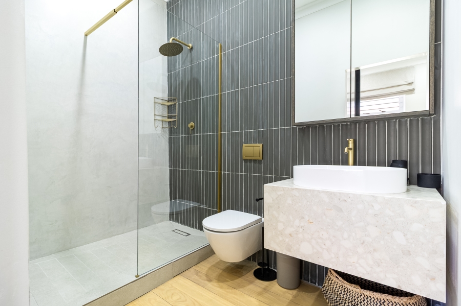 4 Bedroom Property for Sale in Oranjezicht Western Cape